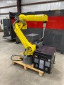 Fanuc R-30iB Arcmate 120ic Welding Robot Lincoln Powerwave i400